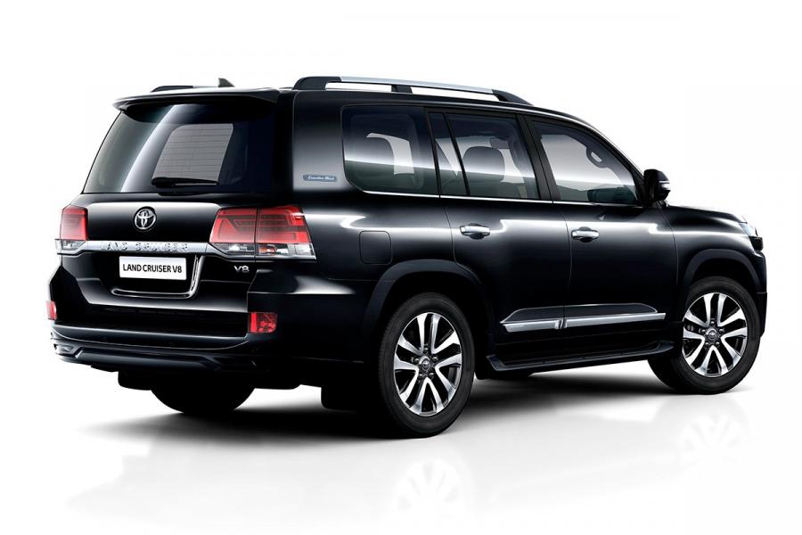  Toyota Land Cruiser 200 Executive Black 2016 года  (CIS) (фото 4 из 6)